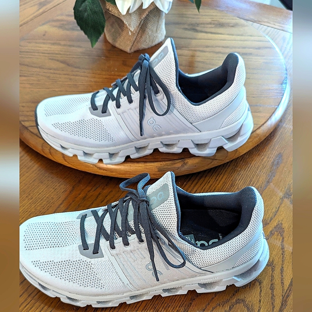 ON Cloud Mens sneakers